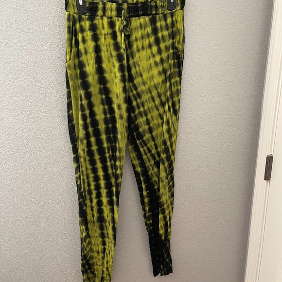 Fashion Nova - Tie Dye Stretchy Pants - Picture 1 of 3